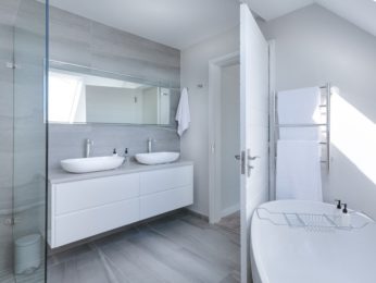 arredo e rivestimenti bagni, esempio bagno bianco