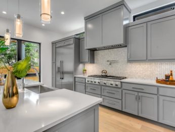rivestimenti-cucine-moderne-piacenza esempio di rivestimento moderno per cucine